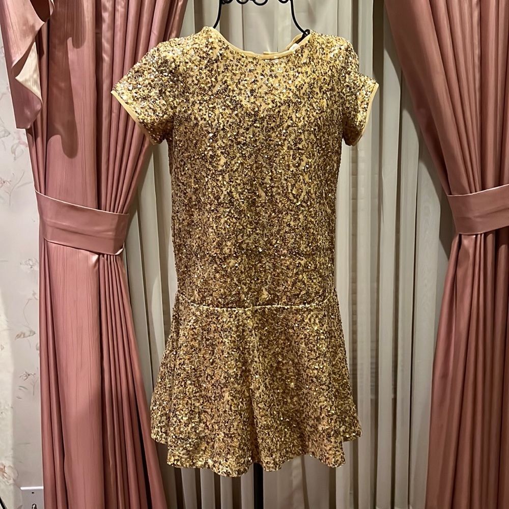 Sparkling golden dress
